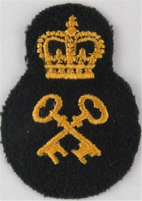Canada Supply Technician Level 3 Crown Keys Army Cloth Trade Badge