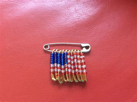 Cute American Flag Bead Badge Flag Beads Cool Art Projects American