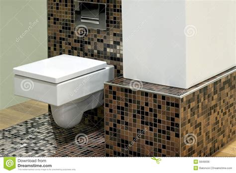 Ist die ihre toilette auch in die jahre gekommen? Toilette und Fliesen stockfoto. Bild von zustand, haupt ...