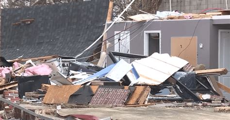 Thunderstorm Has Arkansas Residents On Edge After Tornado Damage
