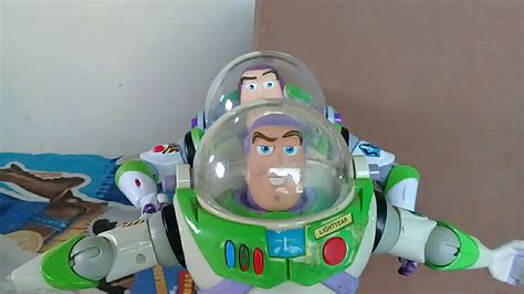 Toy Story 2 Buzz Lightyear E Buzz Lightyear Com Cinto Youtube