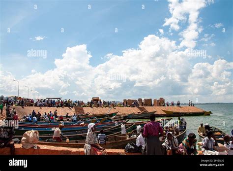 Boats Docked At Ggaba Beach Uganda Stock Photo Alamy