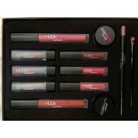 New Huda Beauty 12 In 1 Makeup Persistent Cosmetic Sets