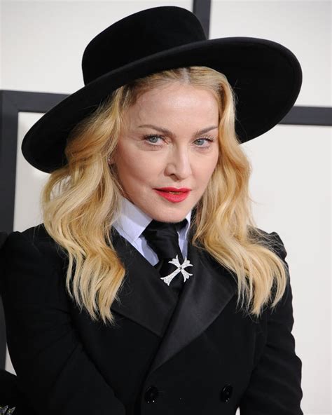 Madonnas Beauty Looks Over The Years Popsugar Beauty