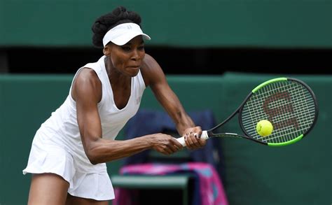 Wimbledon 2017 Williams Survives Two Break Points Then Takes First Set
