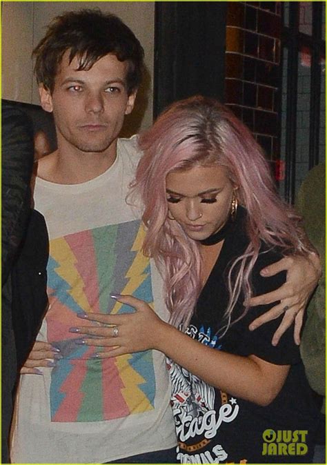 Louis Tomlinson Steps Out With Sister Lottie And Liam Payne 01 Louis Tomlinson Siblings Jay