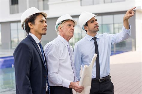 What Qualities Do Great Construction Supervisors Need