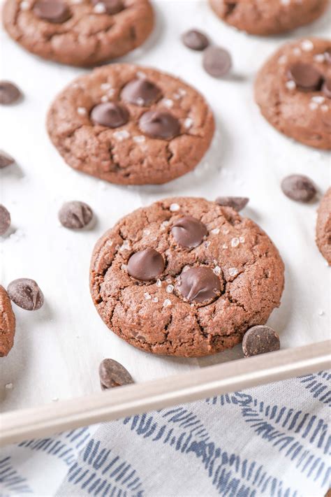 Salted Dark Chocolate Cookies Exclusive