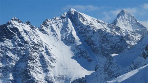 Social club in poznan, poland. Rysy Mountain Photo by Robert Turjanik | 2:02 pm 17 Mar 2013