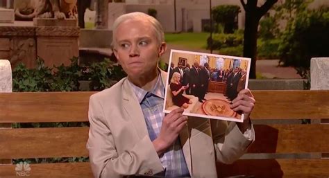 Kate Mckinnon Plays Jeff Sessions As Forrest Gump In Snl Cold Open