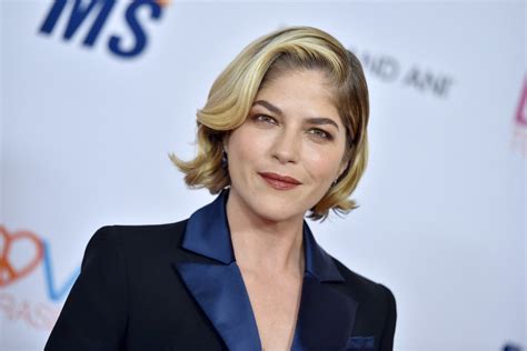 Selma Blair Says Shes Developed Peach Fuzz From Ms Treatments Page