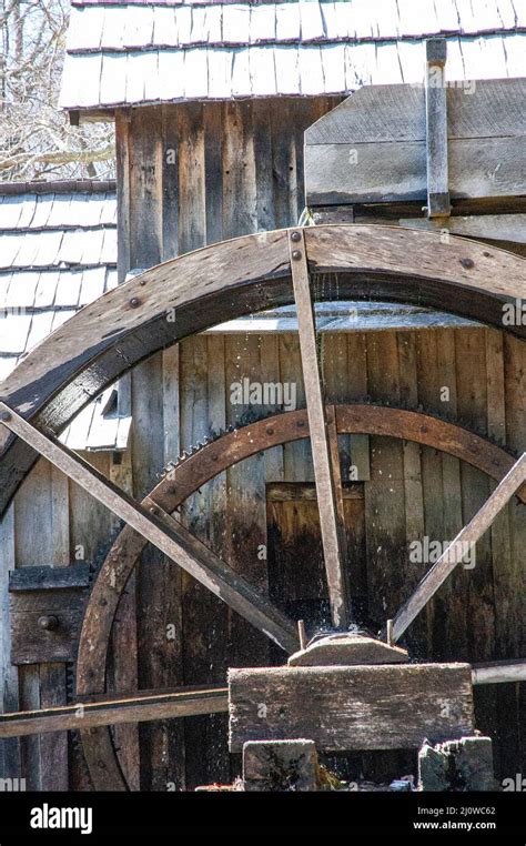 Overshot Waterwheel Grist Mill Hi Res Stock Photography And Images Alamy