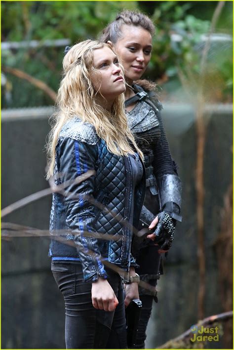 Eliza Taylor Heads Back Into The Woods On The 100 Photo 736057
