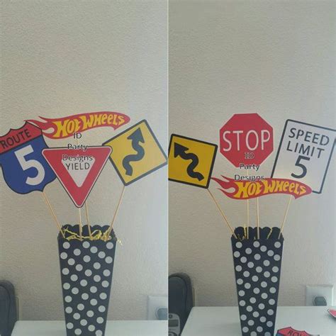 Hot Wheels Centerpiece Street Signs Stop Sign Speed Limit Cars Hot