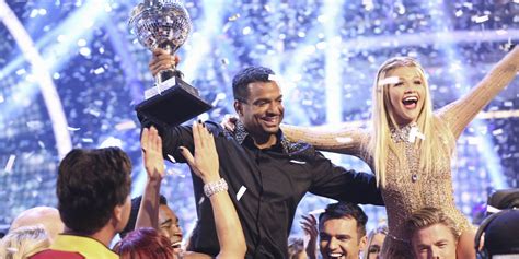 Alfonso Ribeiro Wins Dwts With One Final Carlton Dance Huffpost