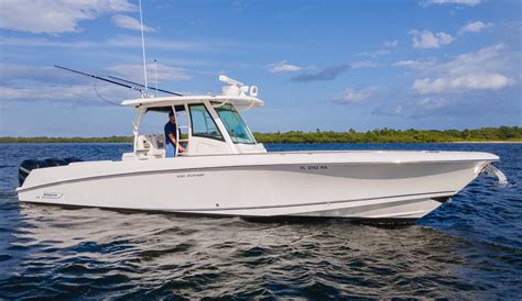 Boston Whaler Outrage Center Console For Sale Yachtworld