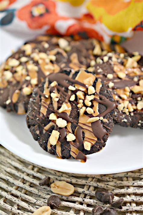 Everything is looking perfect until you realize that you forgot to make dessert. Keto Cookies - BEST Low Carb Keto Snickers Cookie Recipe ...