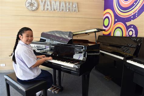 รร.ดนตรียามาฮ่า สุพรรณบุรี สนับสนุนทุนการศึกษาเรียนเปียโน 