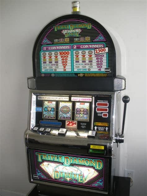 Igt Triple Diamond Deluxe S2000 Slot Machine Round Top Two Credit