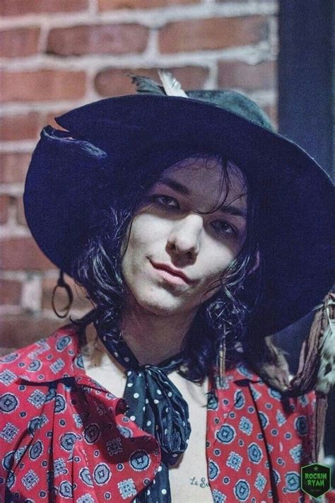 Follow me and i'll post more. Pin by Jo on Palaye Royale | Palaye royale, Emerson ...