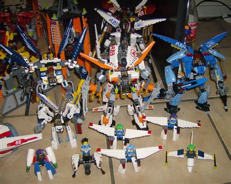 The theme and its sets are based around large combat mechs (known as battle machines) piloted by humans in a battle against the mechanized devastators, iron drones and the meca one. My Exo Force Collection - LEGO Sci-Fi - Eurobricks Forums
