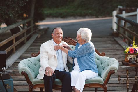 A Sweet Anniversary Shoot 61 Years In The Making Love Photography Couple Photos Anniversary