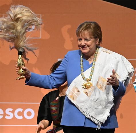 „mut“ In Der Flüchtlingskrise Angela Merkel Erhält Unesco