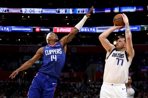 Mavericks Vs Clippers Preview How To Watch Dallas Hosting Los Angeles Mavs Moneyball