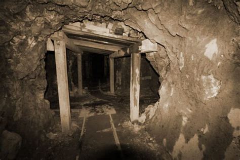 Abandoned Mineshaft Mp3 Download Halloween Fx Props