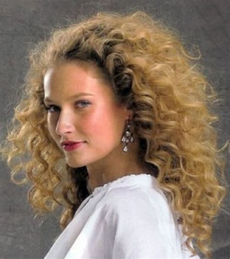 You must aclowledge your curly hair type to take care of it properly. Long Naturally Curly Hair | White Girl Naturally Curly ...