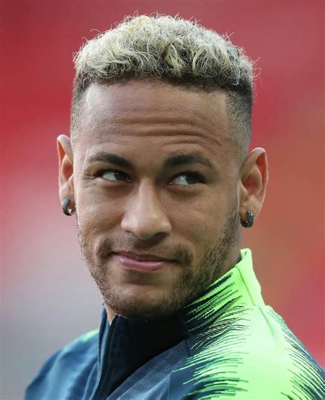 Pin by Martaszucs on ネイ Neymar Neymar jr hairstyle Hairstyle neymar Neymar jr hairstyle