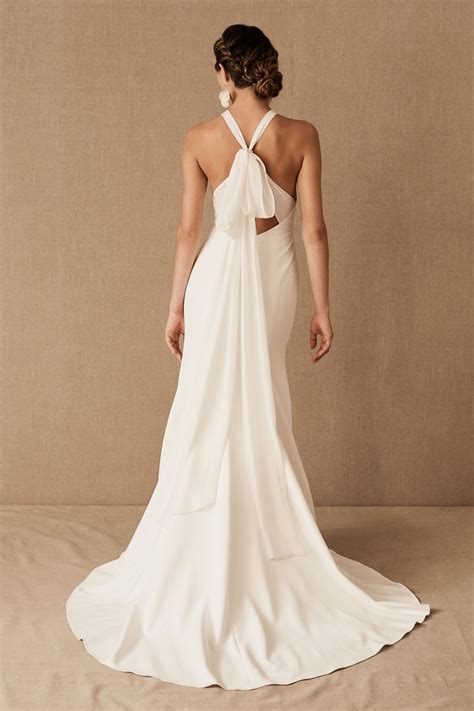 20-halter-top-wedding-dresses-purewow