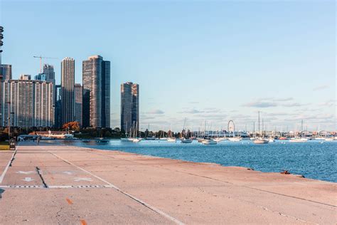 Chicagos Lakefront Trail Find Hiking Biking And Safety Tips