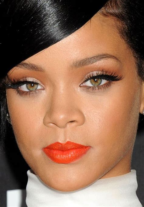 Close Up Of Rihanna At The 2014 Amfar La Inspiration Gala