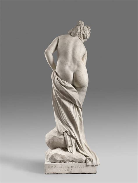 Vénus sortant du bain Louvre Collections