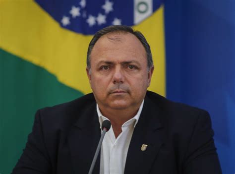 Pozuelo de alarcón, obec v madridském autonomním společenství. Bolsonaro formaliza general Pazuello como ministro interino da Saúde | Poder360