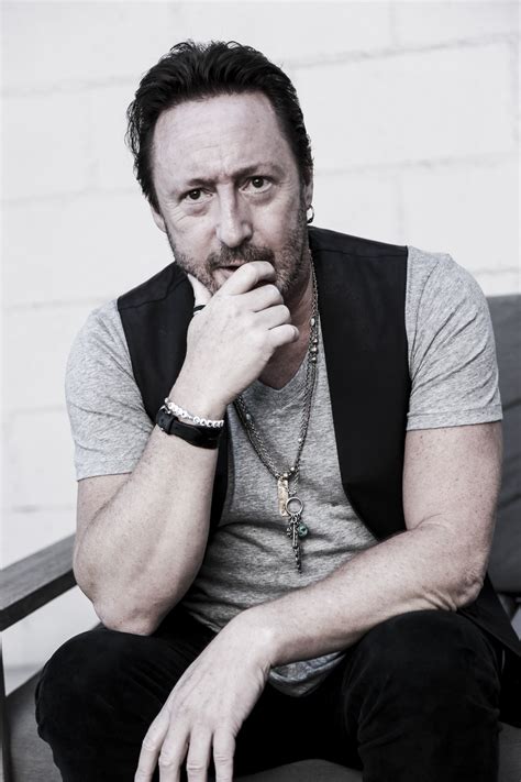 Julian Lennon Photographer Shows His Craft In Los Angeles Golden Globes