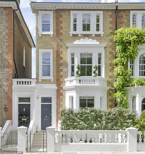 Six Bedroom Chelsea Townhouse With Award Winning Gardens Thats On