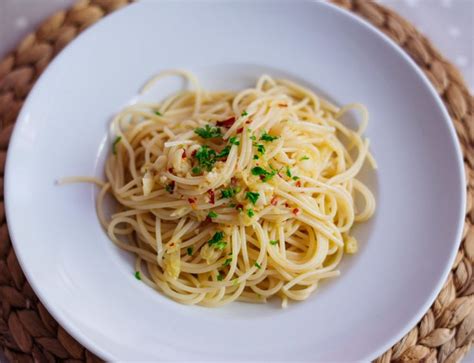 Cómo hacer espaguetis con ajo aceite y guindilla con Thermomix