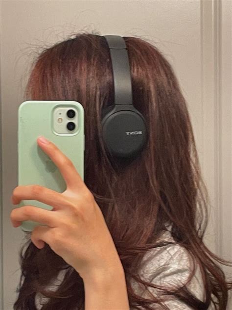 Red Hair Headphone Aesthetic Cute Headphones Girl With Headphones Headphone Outfit