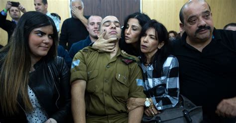 israelisk soldat som sköt palestinier döms för dråp