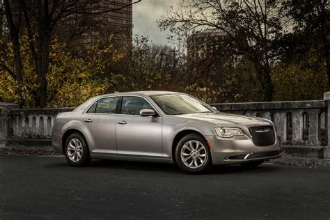 2016 Chrysler 300 Review Carsdirect