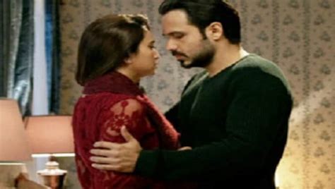 Raaz Reboot Trailer Emraan Hashmi Kisses His Way Through This Kriti