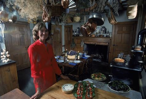 Candid Photos Of Martha Stewart At Home In 1976 Vintage Everyday