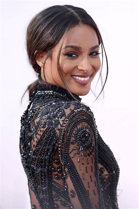 What's the best way to do a middle part bob? 10 Steps To Get Easy And Stylish Middle Part Ponytail In ...
