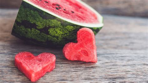 11 Top Watermelon Health Benefits That Nutritionists Say Are Backed By