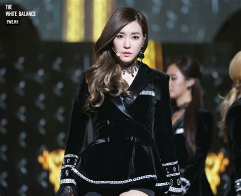 10 Times Girls Generation S Tiffany Was A Whole Visual Queen In The Prettiest Stage Outfits