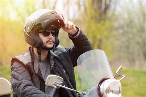 How To Properly Wear A Motorcycle Helmet Design Talk