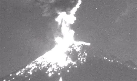 Volcán Popocatépetl Lanza Fumarola De Un Kilómetro De Altura