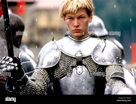 The Messenger The Story Of Joan Of Arc - MILLA JOVOVICH THE MESSENGER: THE STORY OF JOAN OF ARC (1999 Stock